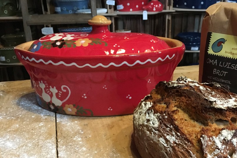 Brotbacktopf, rot mit Kätzchen-Dekor - auch zum Schmoren geeignet, holzbackofenfest